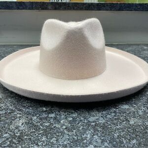 Stylish Pink Wide-Brim Hat